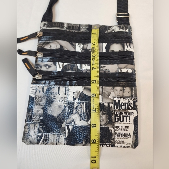 Vogue Print Black + White Women's Crossbody Bag Adjustable Strap - Picture 11 of 13